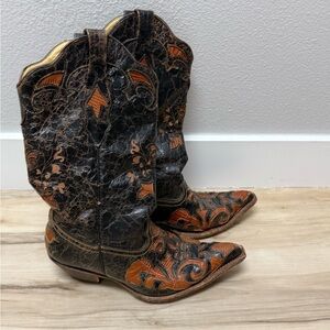 Women's Western Heeled Boots - Black and Brown